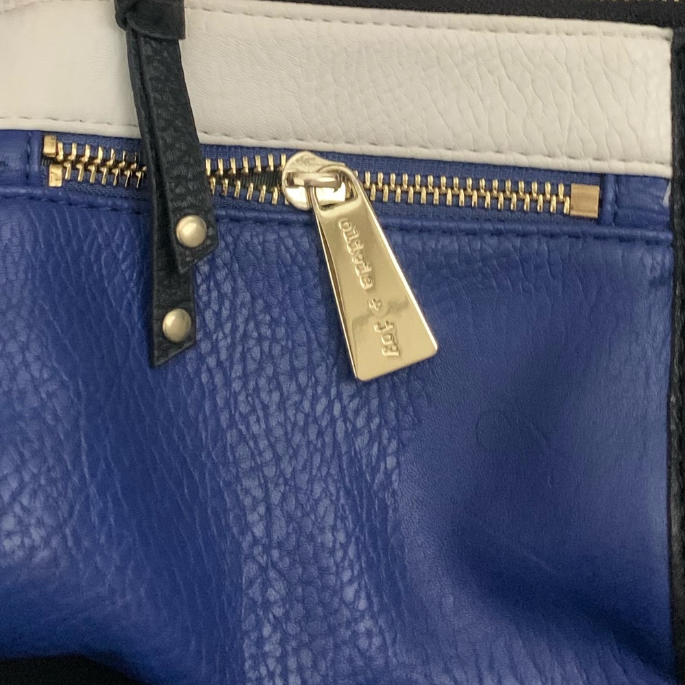 Tiny purse